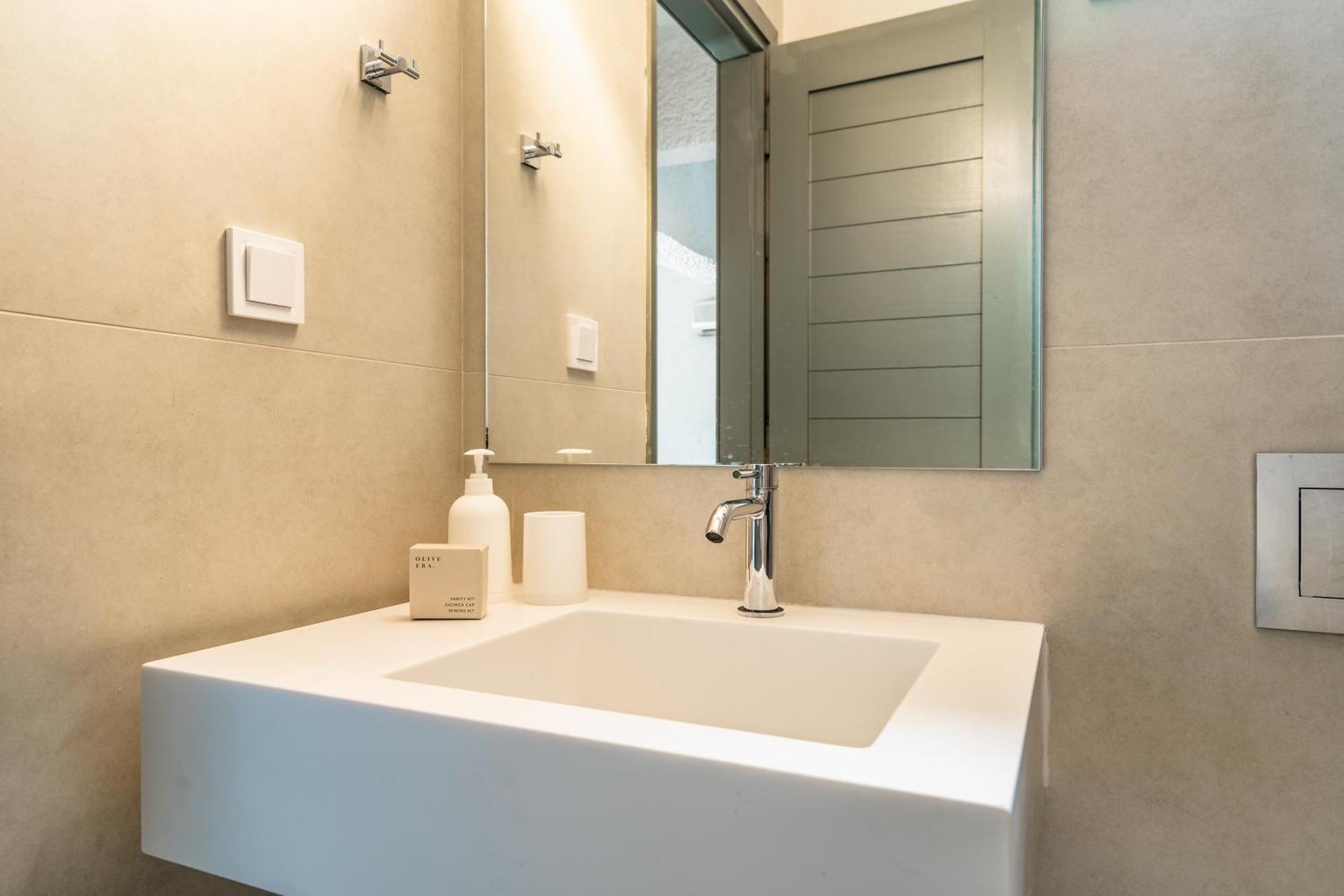 Niriides Resort Гитио Екстериор снимка