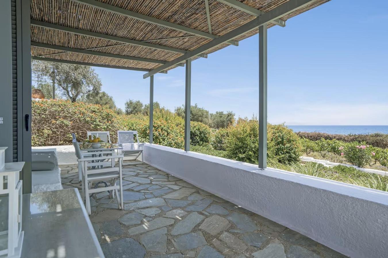 Niriides Resort Гитио Екстериор снимка