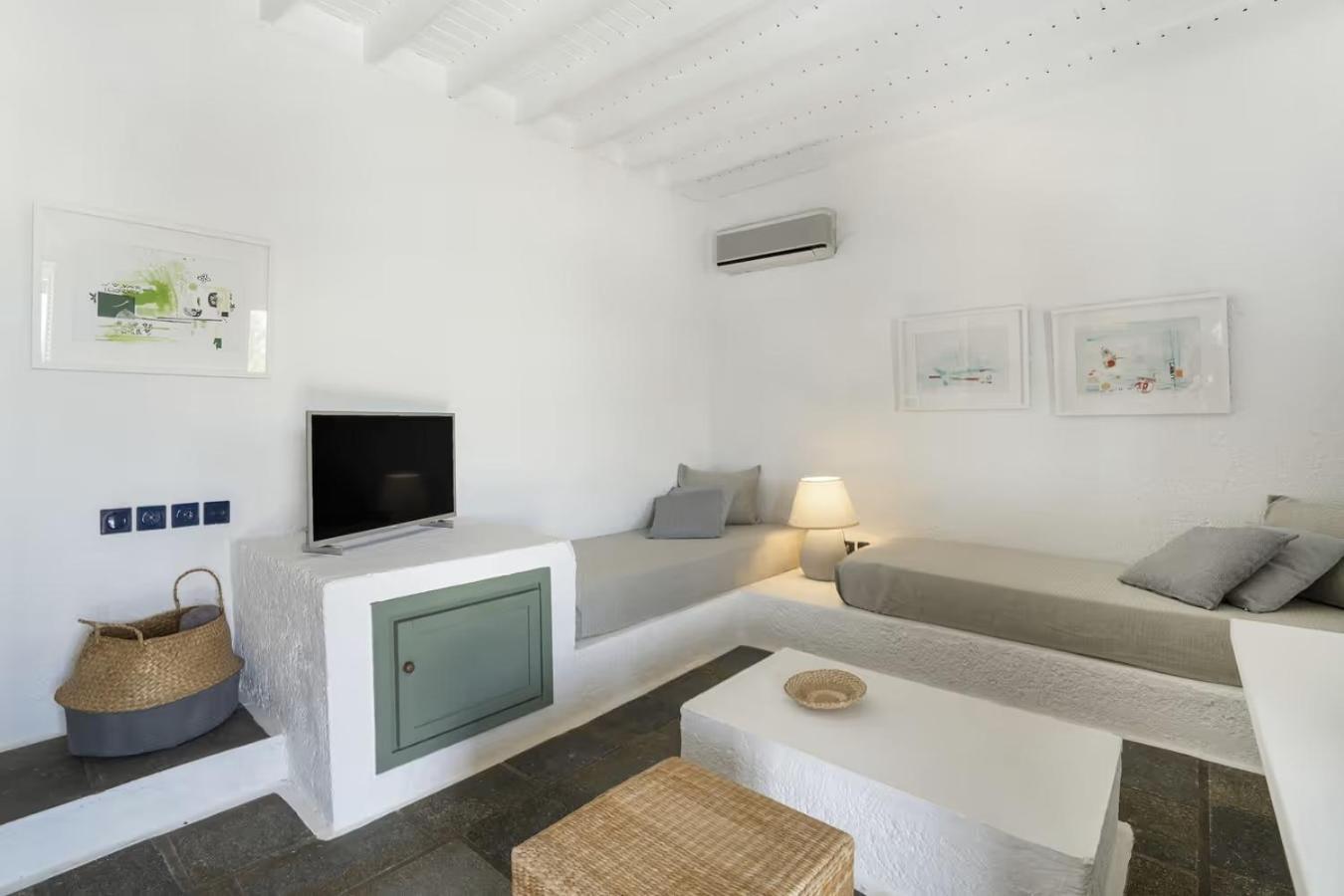 Niriides Resort Гитио Екстериор снимка