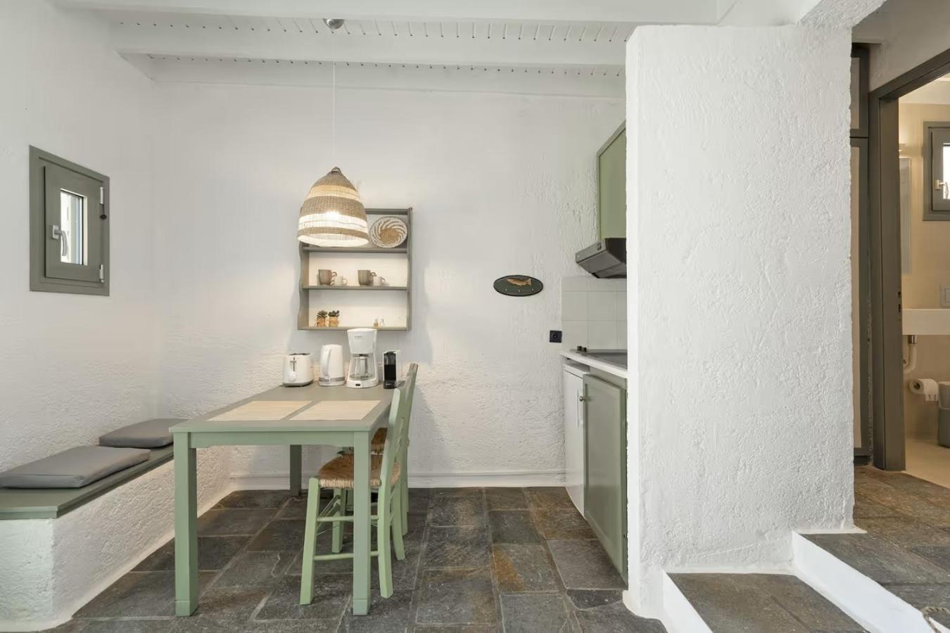 Niriides Resort Гитио Екстериор снимка